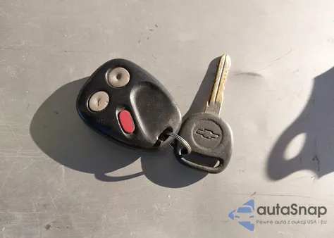 2004 Chevrolet Silverado 1500 Ls z USA, uszkodzony, nr VIN 1GCEC19X44Z256811